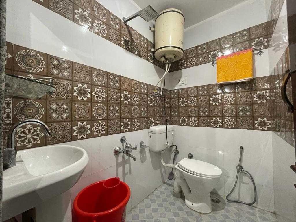 Hotel O Desire Guest House Srinagar  Exterior photo